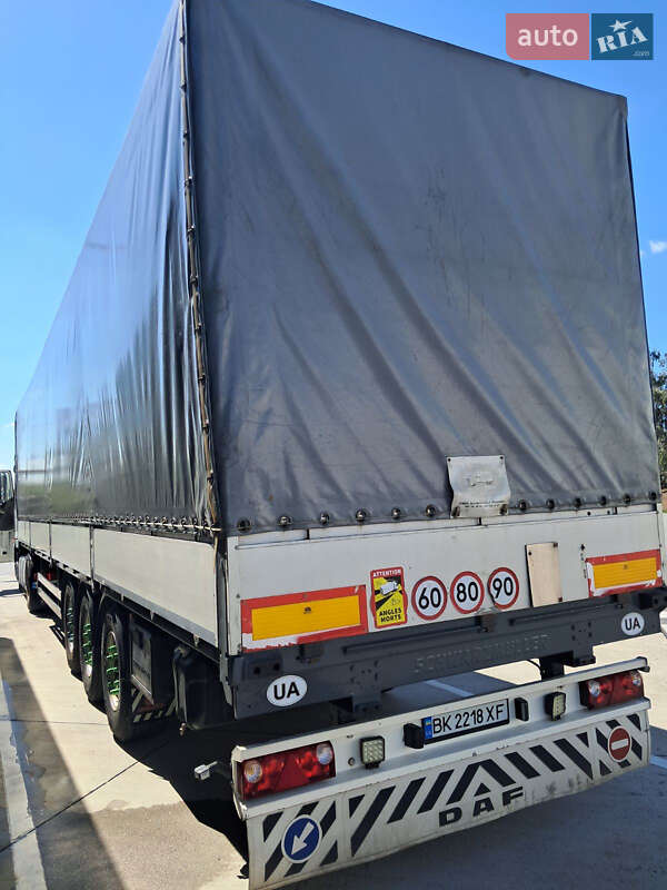 Бортовий напівпричіп Schwarzmuller J-Serie 2011 в Коломиї