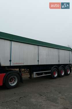Самоскид напівпричіп Schwarzmuller Kis 2004 в Таращі