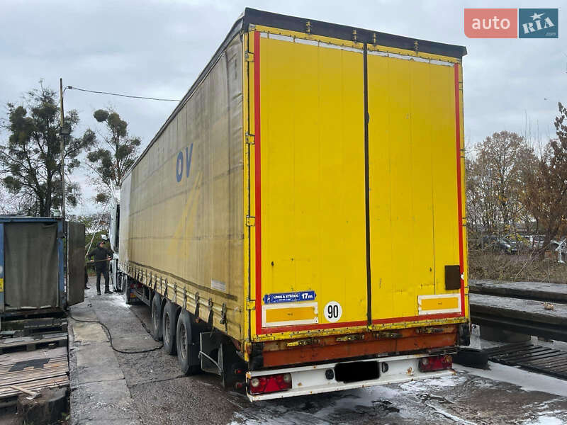 Тентованный борт (штора) - полуприцеп Schwarzmuller Mega 2008 в Ровно