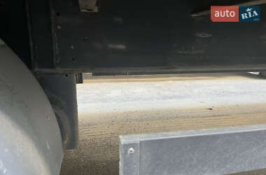 Бортовой полуприцеп Schwarzmuller S-1 2012 в 