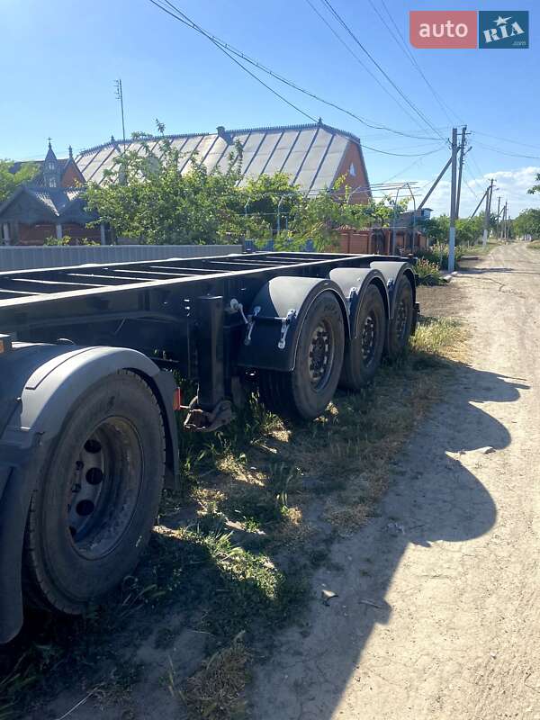 Контейнеровоз полуприцеп Schwarzmuller SAF 2002 в Измаиле