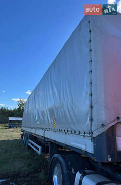 Бортовий напівпричіп Schwarzmuller SAF 2005 в Маневичах