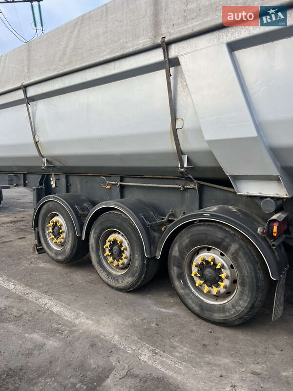 Самосвал полуприцеп Schwarzmuller SPA-3E 2007 в Одессе