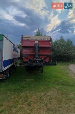 Самоскид напівпричіп Schwarzmuller SPA-3E 2003 в 