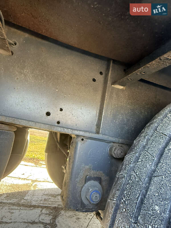 Тентованный борт (штора) - полуприцеп Schwarzmuller SPA-3E 2006 в Тячеве