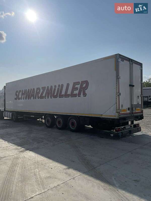 Рефрижератор напівпричіп Schwarzmuller SPA-3E 2007 в Ужгороді