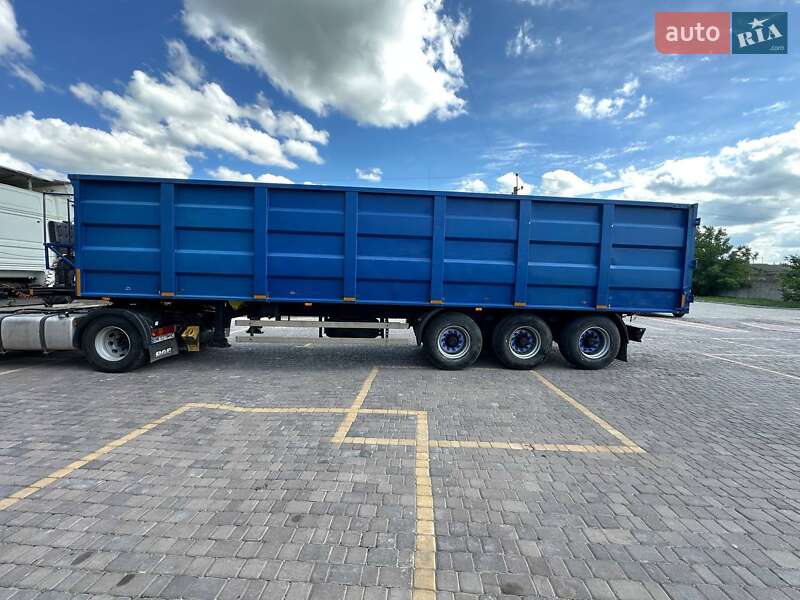 Самоскид напівпричіп Schwarzmuller SPA-3E 2002 в Теофіполі