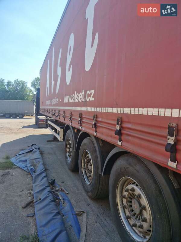 Тентований борт (штора) - напівпричіп Schwarzmuller SPA-3E 2009 в Кривому Розі
