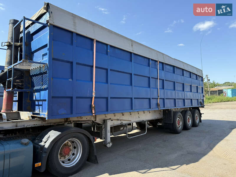 Самоскид напівпричіп Schwarzmuller SPA-3E 2005 в Вінниці