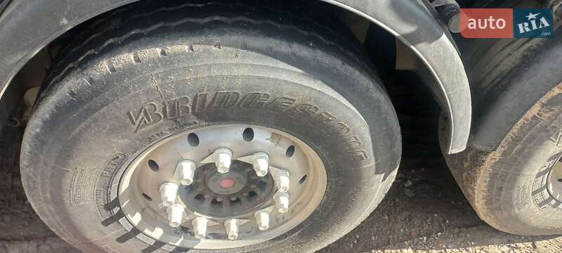 Зерновоз - полуприцеп Schwarzmuller SPA-3E 2004 в Бершади