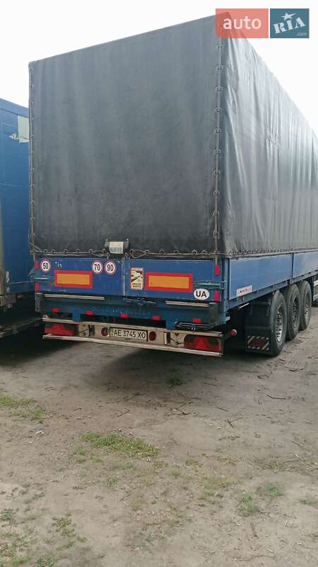 Бортовий напівпричіп Schwarzmuller SPA-3E 2003 в Дніпрі