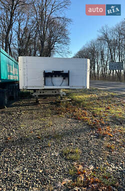 Бортовой полуприцеп Schwarzmuller SPA-3E 2004 в Львове