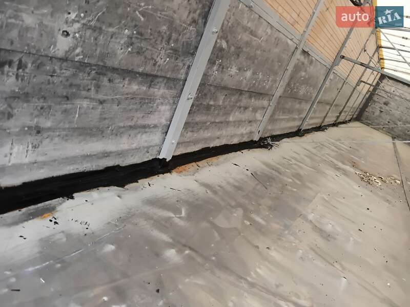 Зерновоз - полуприцеп Schwarzmuller SPA-3E 2001 в Ивановке