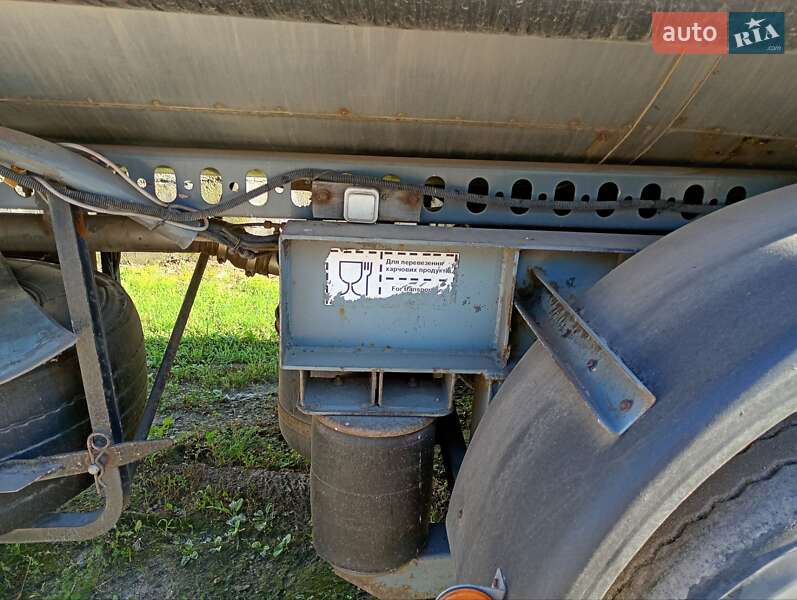 Цистерна полуприцеп Schwarzmuller TS 1988 в Бахмаче