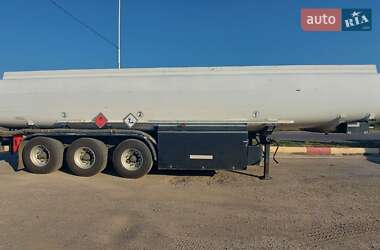 Цистерна Schwarzmuller TS 1999 в Києві