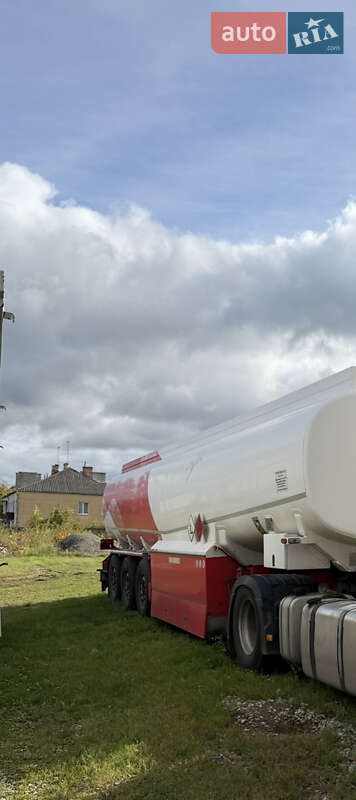 Цистерна полуприцеп Schwarzmuller TS 2006 в Долине