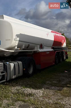 Цистерна полуприцеп Schwarzmuller TS 2006 в Долине