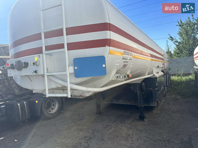 Цистерна полуприцеп Schwarzmuller TSL 1998 в Бородянке