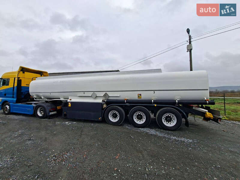 Цистерна полуприцеп Schwarzmuller TSL 1995 в Хмельницком фото 11 Цистерна полуприцеп Schwarzmuller TSL 1995 в Хмельницком