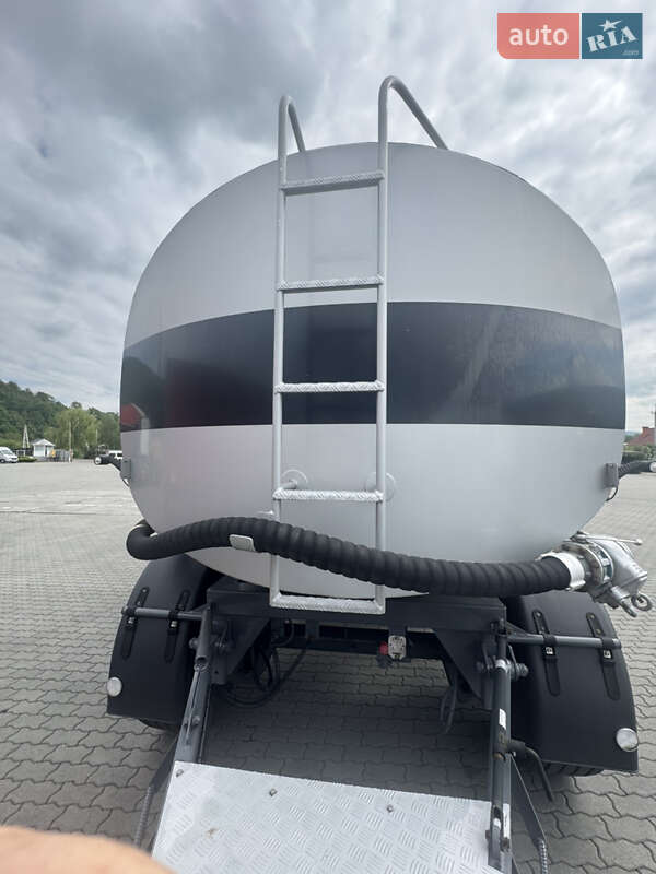 Цистерна Schwingenschlogel DST-30L/V2A 2004 в Мукачевому