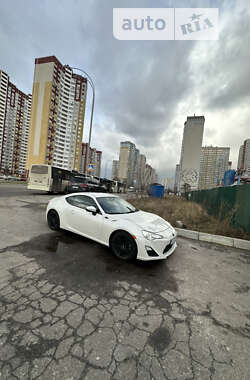 Купе Scion FR-S 2013 в Киеве