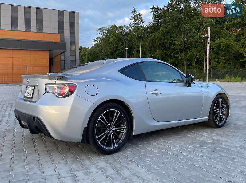 Купе Scion FR-S 2013 в Львове