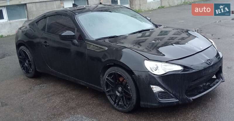 Купе Scion FR-S 2015 в Киеве