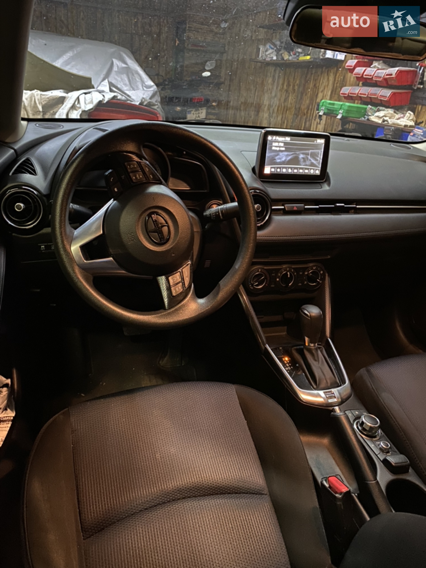 2016 Scion iA - мініатюра 4