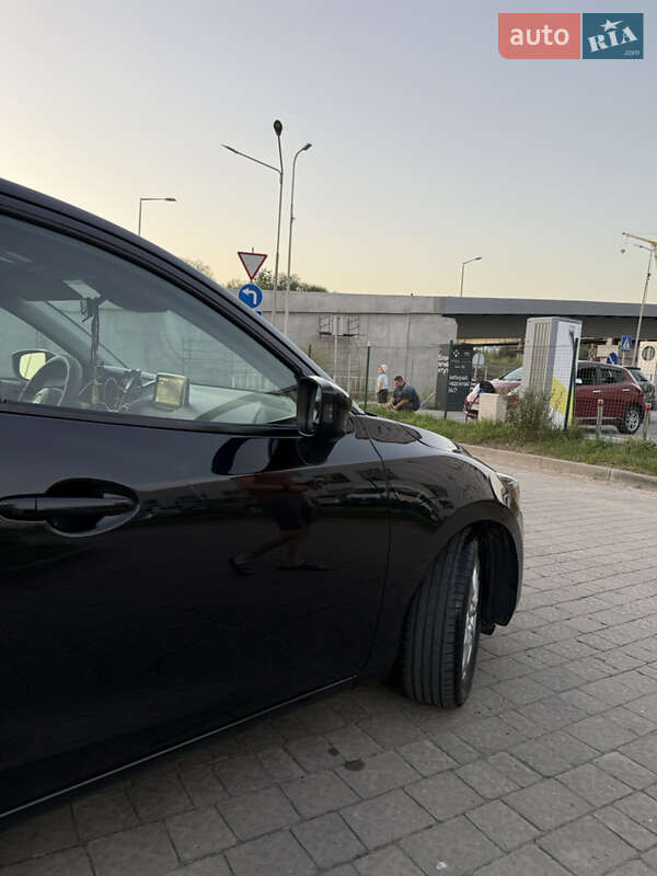 Седан Scion iA 2015 в Ивано-Франковске