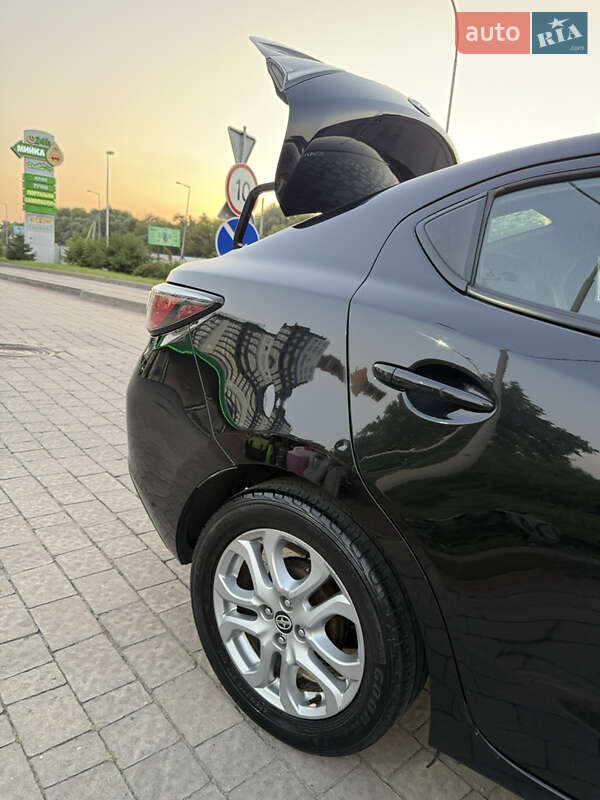 Седан Scion iA 2015 в Ивано-Франковске
