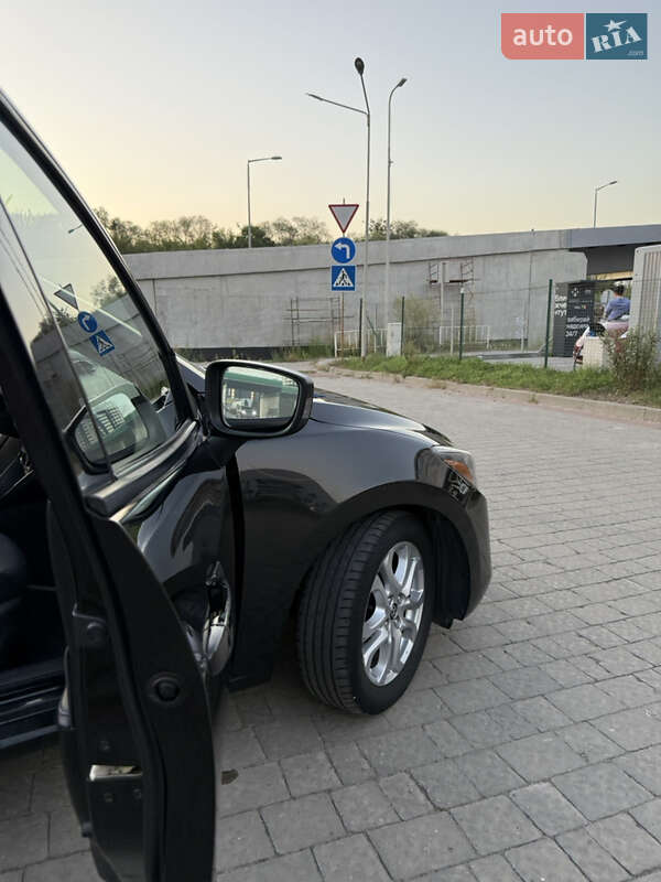 Седан Scion iA 2015 в Ивано-Франковске
