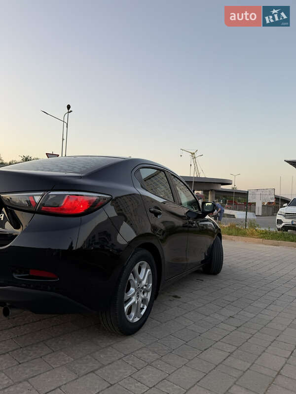 Седан Scion iA 2015 в Ивано-Франковске