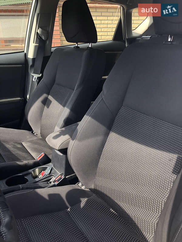 Хэтчбек Scion iM 2015 в Ивано-Франковске фото 7 Хэтчбек Scion iM 2015 в Ивано-Франковске