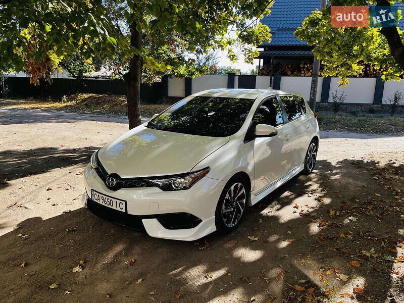 Хэтчбек Scion iM 2015 в 