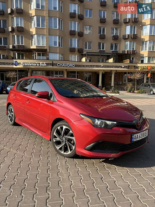 Хетчбек Scion iM 2015 в 