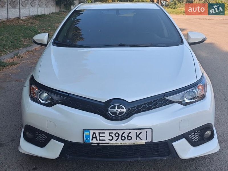 Scion iM 2016