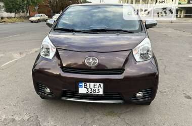 Купе Scion iQ 2013 в Полтаві