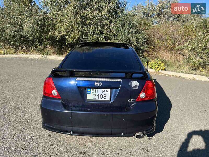Купе Scion tC 2006 в Білгороді-Дністровському