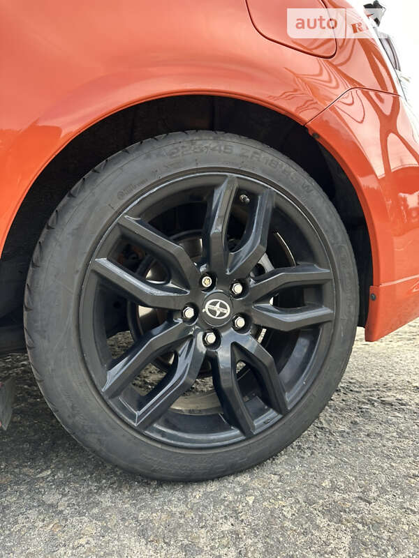 Купе Scion tC 2014 в Києві