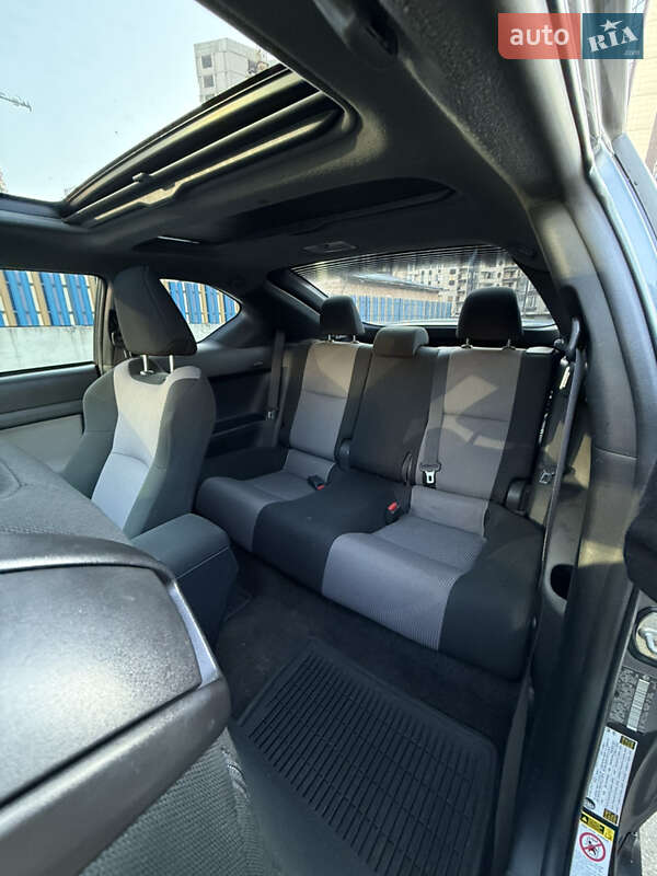 Купе Scion tC 2014 в Киеве
