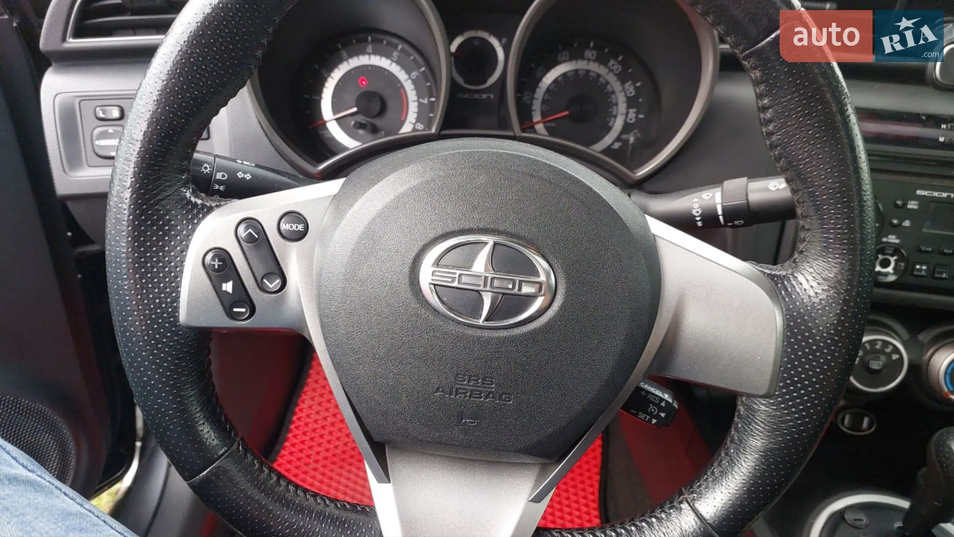 2011 Scion tC - мініатюра 19
