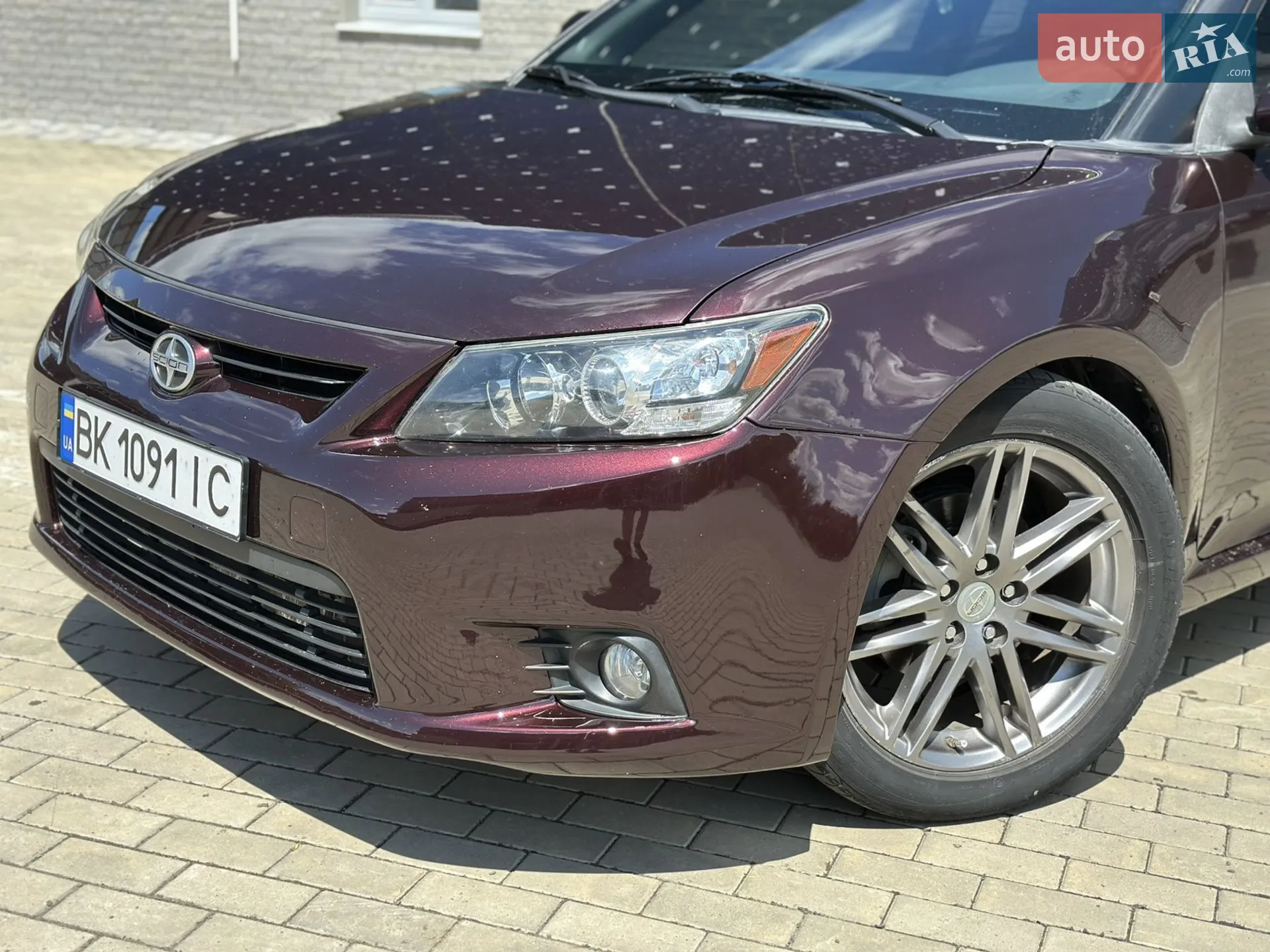 2011 Scion tC - мініатюра 7