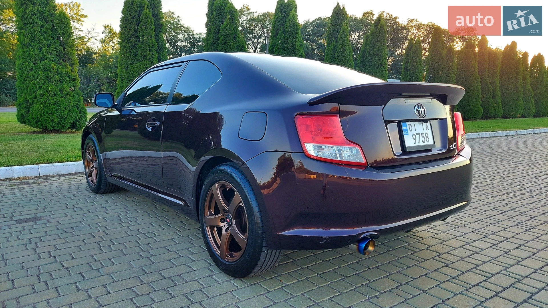 2011 Scion tC - мініатюра 26