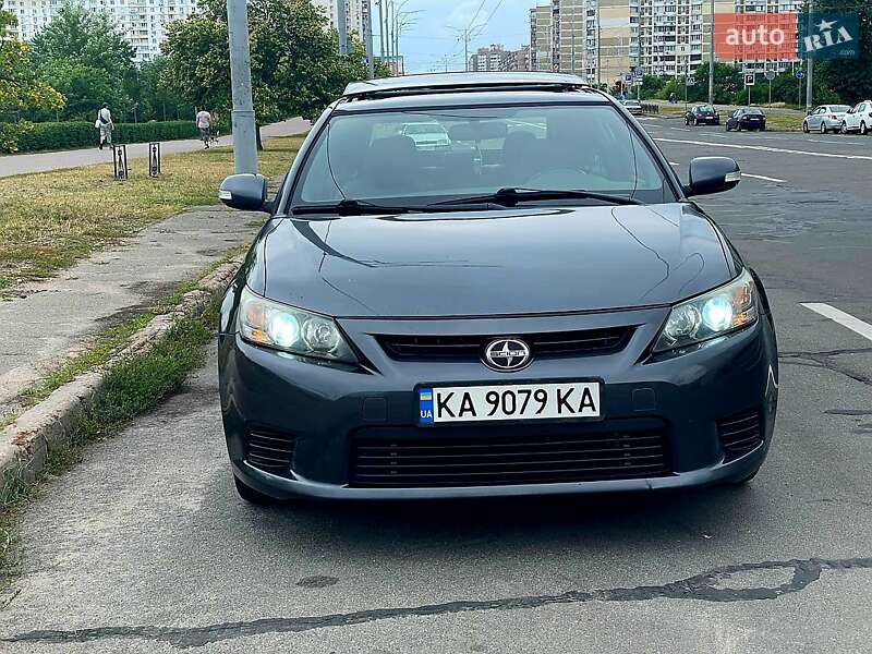 Купе Scion tC 2011 в Киеве