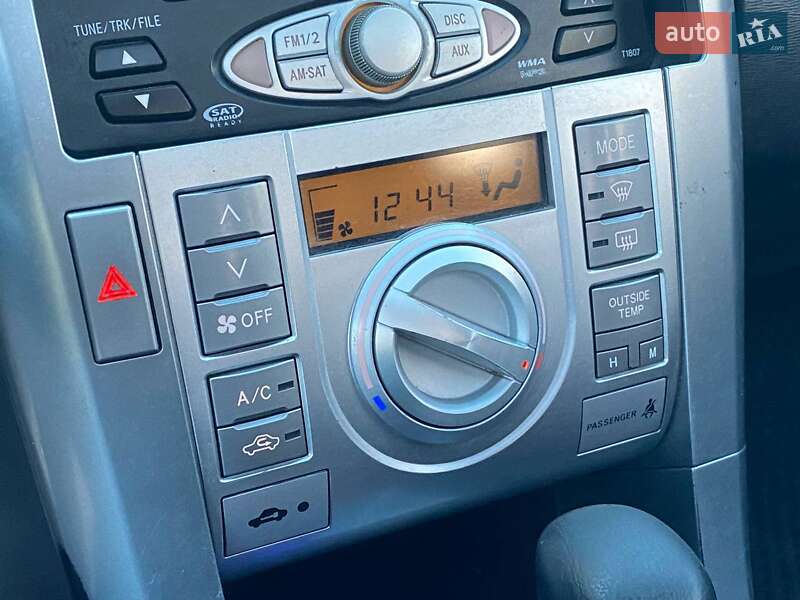 Купе Scion tC 2005 в Киеве