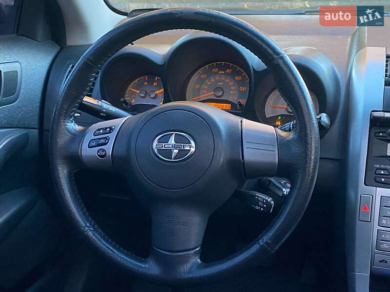 Купе Scion tC 2005 в Киеве