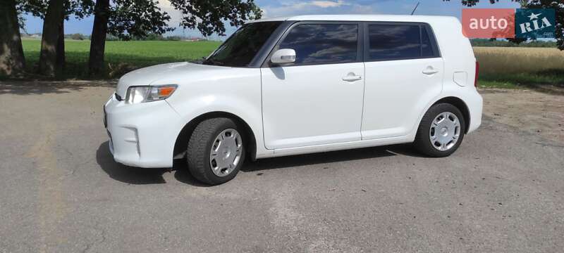 Седан Scion xB 2013 в Києві