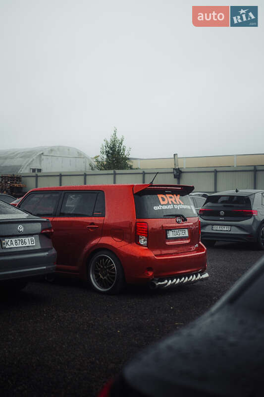 Хэтчбек Scion xB 2011 в Киеве