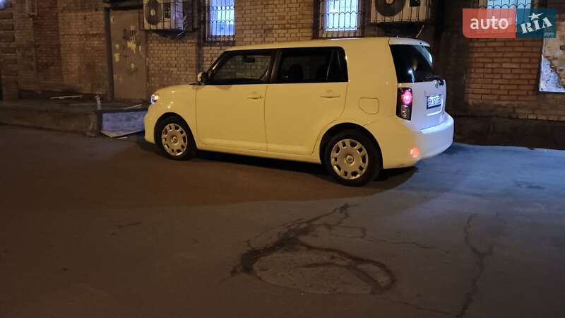 Хетчбек Scion xB 2015 в Києві