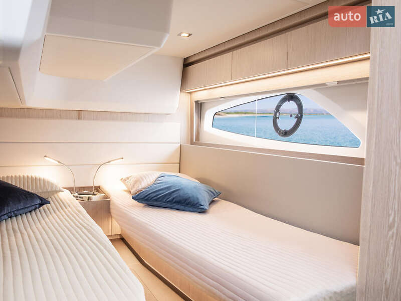 Моторная яхта SeaLine C390 2026 в Киеве фото 11 Моторная яхта SeaLine C390 2026 в Киеве